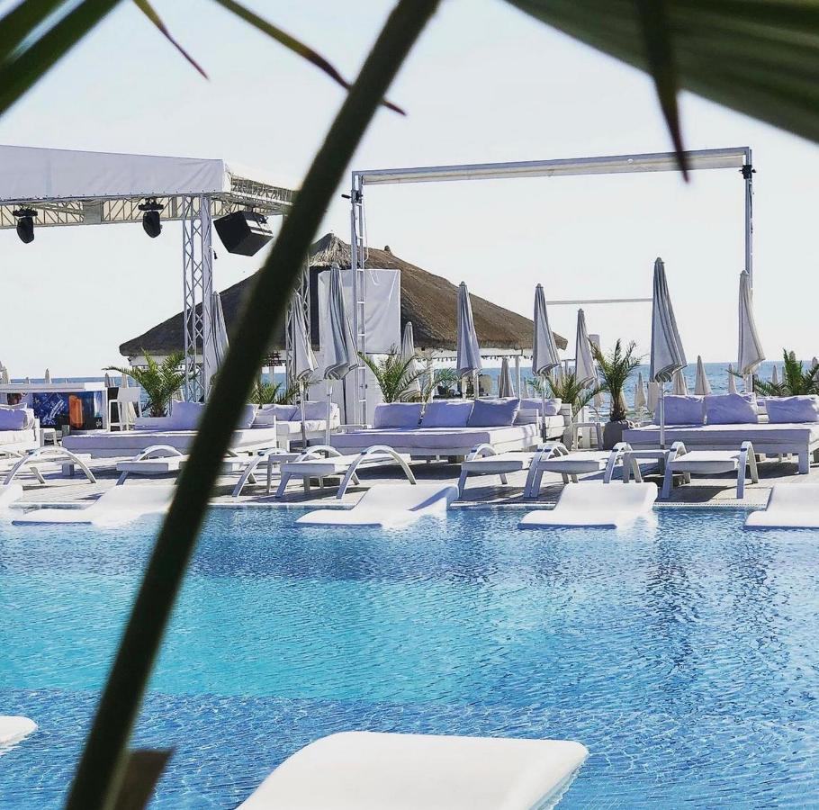 Апартаменты Summerland Luxury Velvet Front Sea View Мамая Экстерьер фото